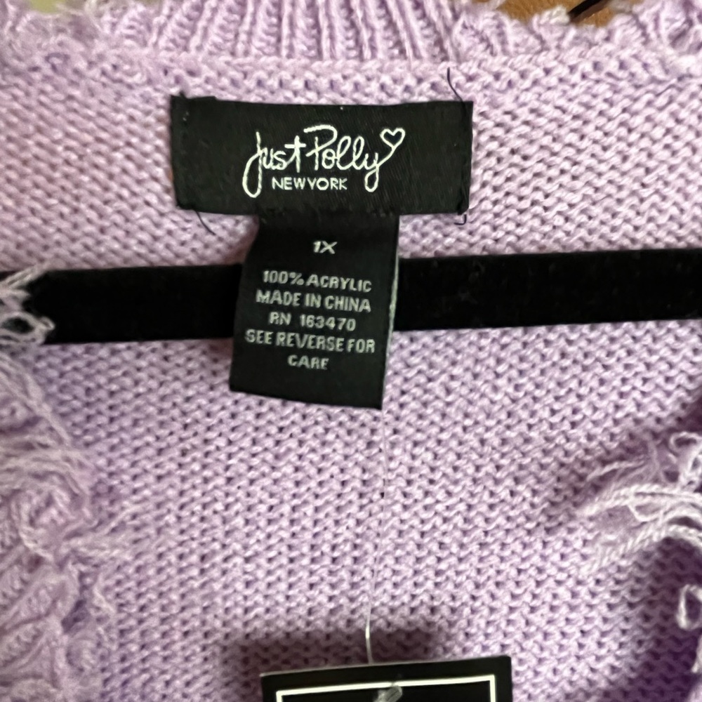 Distressed Cute Sweater NWT - Picture 3 of 4